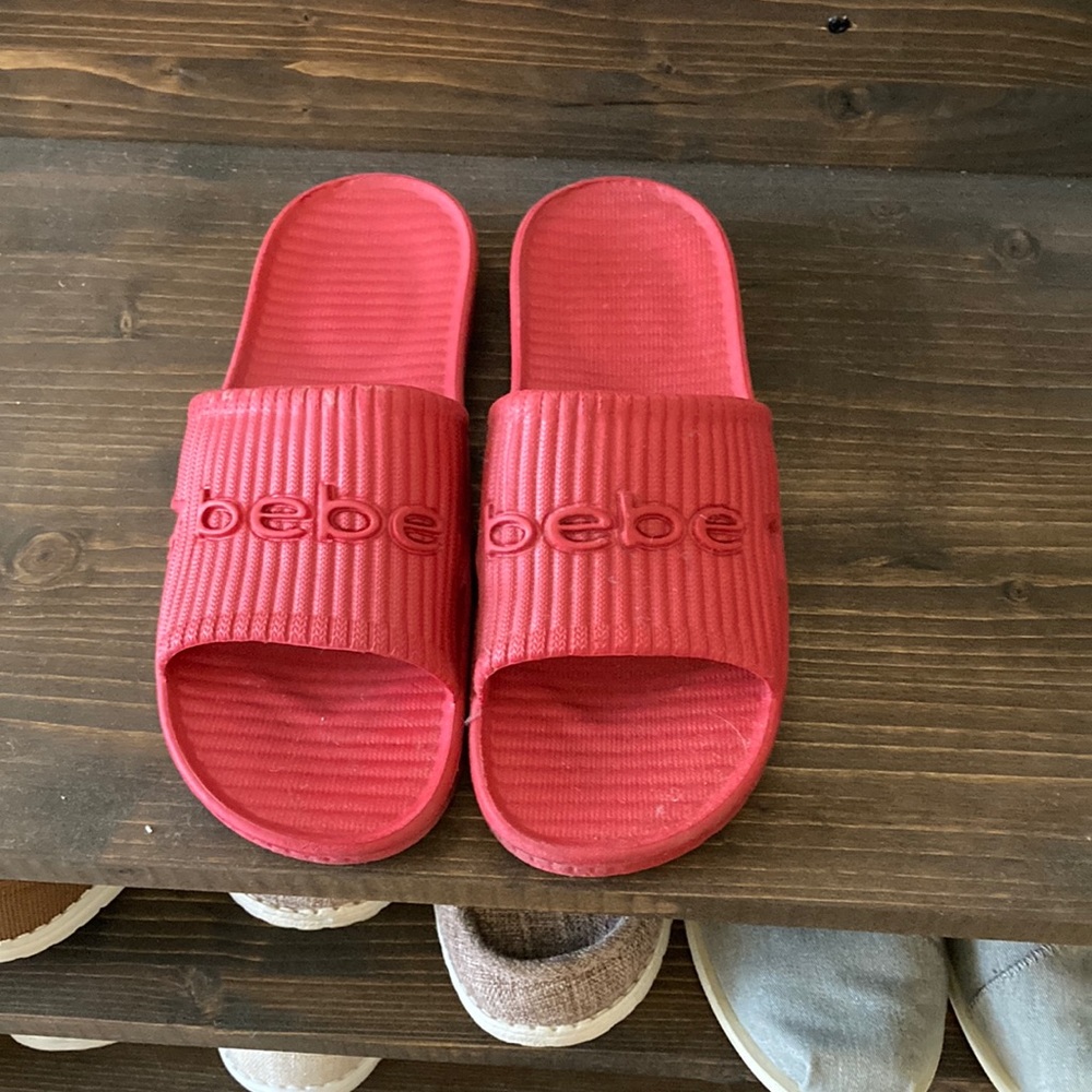 Bebe brand slides size 8